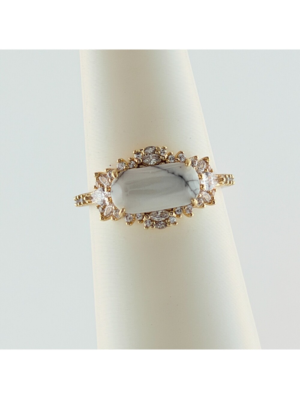 Bomb Party Ring Size 9 "Crown Jewel" Howlite Magnesite on Yellow Gold